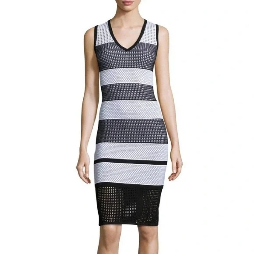 St. John Black & White Pointelle Knit Crochet V-Neck Sleeveless Dress Size S